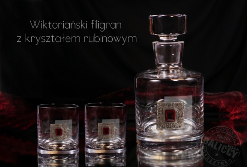 Karafka i szklanki do whisky styl wiktoriański z kryształem rubinowym.