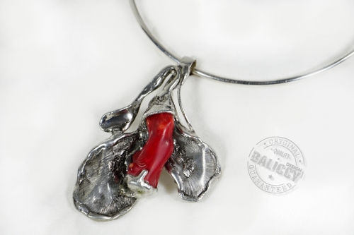 Wisior biżuteria artystyczna koral czerwony orchidea.